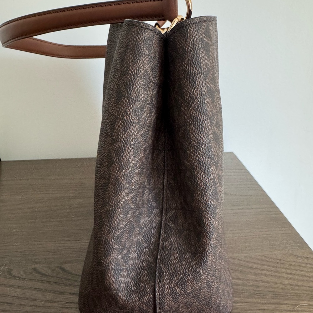 Michael Kors Pratt medium brown signature logo shoulder bag - Picture 7 of 12
